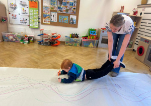 to może pojeździmy na łyżwach - ćwiczenia rozwijające nasze mięśnie i kontrolę nad ciałem