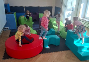 Wygibasy w sali ruchowej