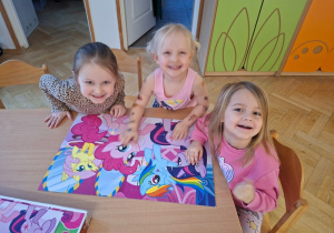 Zespołowe układanie puzzli