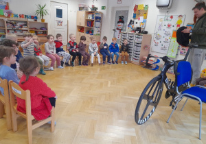 który opowiadał nam o kolarstwie torowym