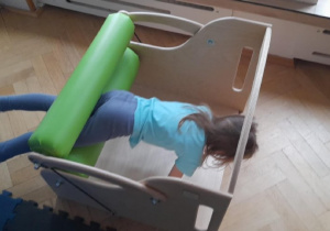 Maglownica - bardzo lubimy się w niej porządnie wymasować, przy okazji doskonalimy nasze czucie głębokie