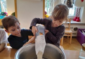 Dzień Pizzy - a więc stwórzmy własną Sroczkową pizzę