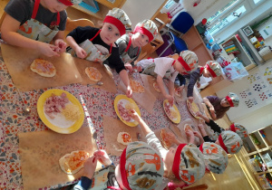 Wyglądaliśmy pięknie i profesjonalnie - pamiętaliśmy aby założyć specjalny strój ale i umyć dokładnie ręce