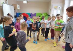 Bawimy się muzyką - zajęcia rytmiczne