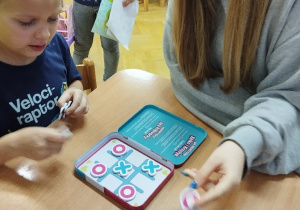 Gra Kółko - krzyżyk z Mają