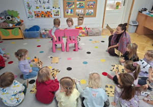 Zabawy teatralne w ramach warsztatów "Przystanku Twórczość"