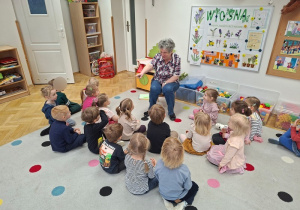 "Witaj wiosno"- warsztaty plastyczne z panią Ewą