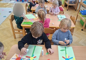 Tworzenie wiosennych kwiatów