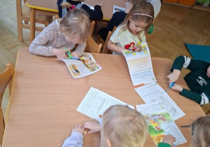 "Cięcie - gięcie" - ćwiczenia motoryki małej