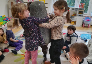 Ale że dokonaliśmy tego po pięknie zjędznym obiedzie mieliśmy na to dużo siły, a w grupie to już w ogóle okazało się to łatwe