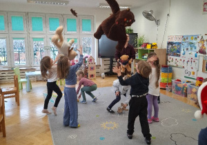 Zabawy z Pedagogiem Specjalnym w ramach projektu Misiaki Czuciaki