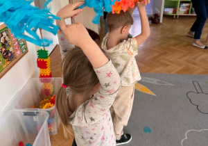 Popołudniowa zabawa - Inscenizacja uzyczno - ruchowa