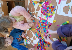 Zabawy plastyczne - doskonalenie motoryki małej