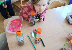 Światowy Dzień Segregacji - tworzenie grzechotek