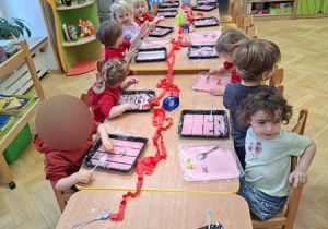 Zabawy z Cieczą Nienewtonowską