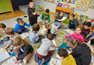 Poznajemy kolejny podręcznik z kartami pracy