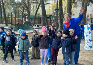 Gdy jedni ćwiczyli dzielnie drudzy dopingowali ich z całych sił