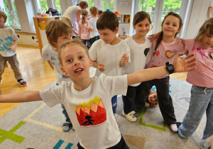 Pokaz malowanych koszulek cz.2