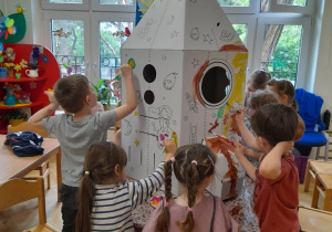 Uwielbiamy malować, ale rakiety jeszcze nie mieliśmy okazji