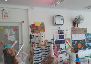 aby później przez nie oglądać gwiazdy
