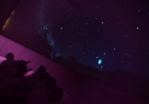 "Rozgwieżdżone niebo" - pokaz w mobilnym Planetarium