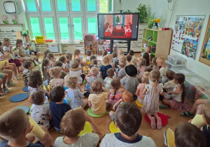 Popcorn i film niczym w prawdziwym kinie - czas integracji z wszystkimi grupami przedszkolnymi