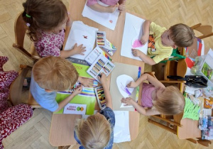 Kolorowanie pastelami żyjątek wodnych cz 1