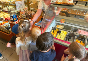 Nasze wyjście na lody na zakończenie roku - hmmm jaki smaczek wybrać