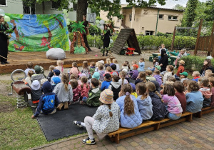 Dzień Dziecka - na przedstawieniu Teatru Rodzica
