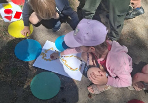 Nauka przez zabawę na dworze - Klasa w terenie