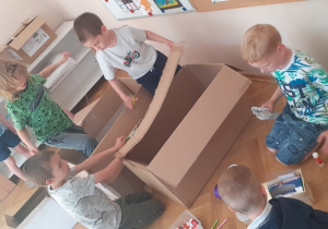 "Co można zrobić z pudełkiem" - kreatywne myślenie dzieci